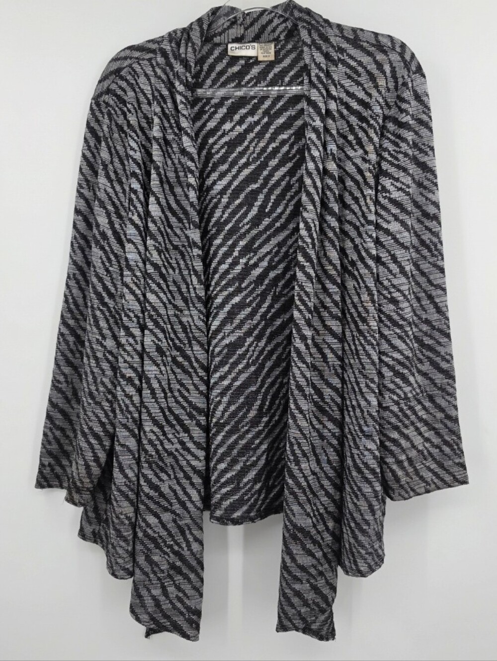 Chicos 3 Open Front Cardigan XL Gray Animal Print Long Sleeve Knit Metallic